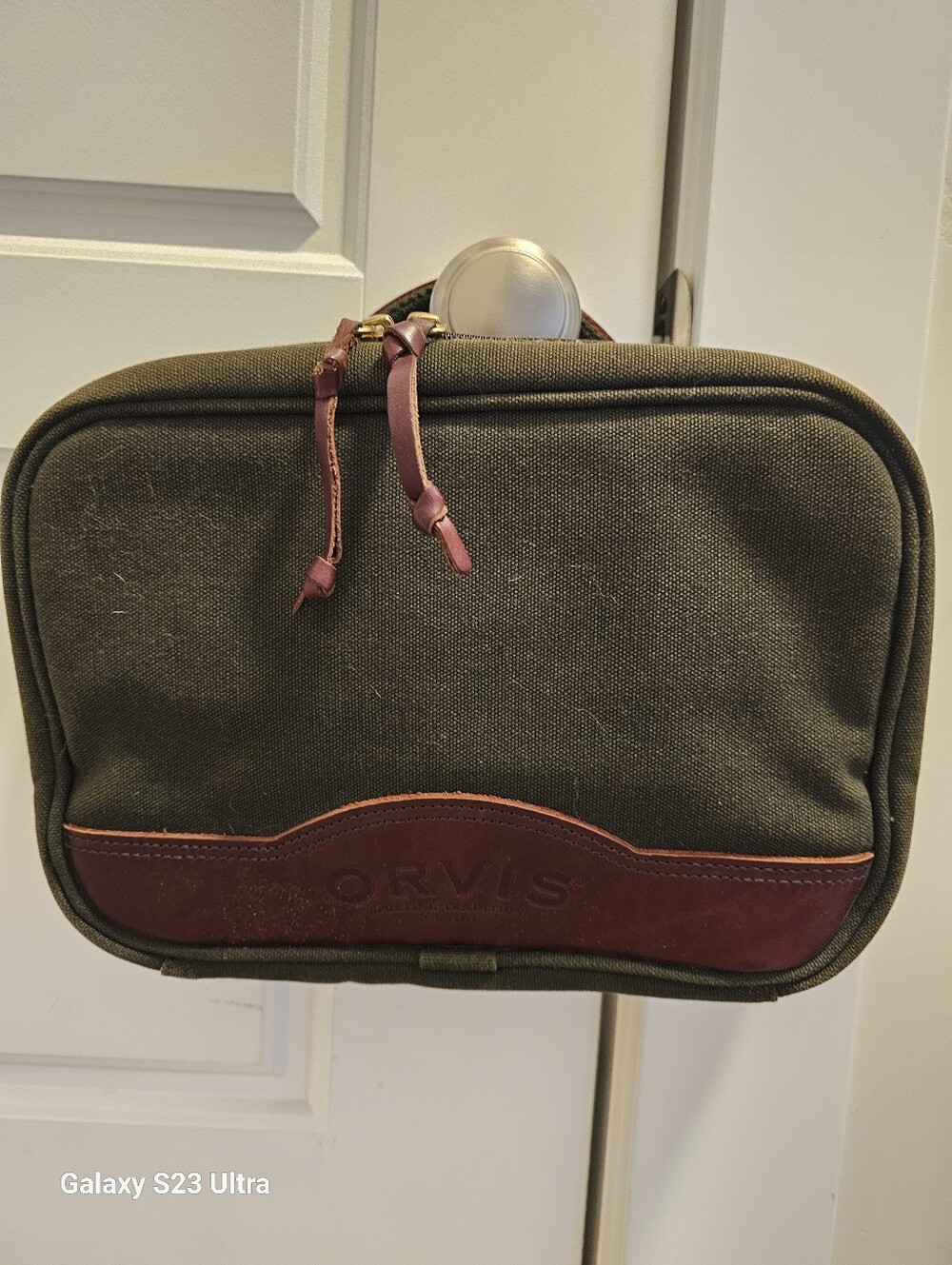 Orvis Green Canvas Travel Bag Battenkill Leather